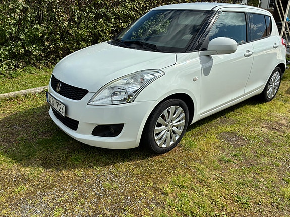 Suzuki Swift 2 of 5
