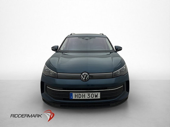 Volkswagen Tiguan 2 of 5