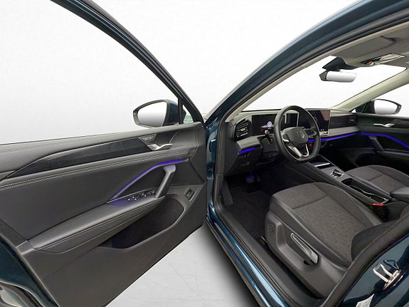 Volkswagen Tiguan 12 of 30