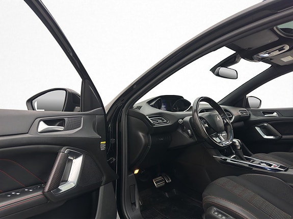 Peugeot 308 SW 8 of 27