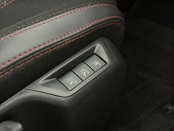 Peugeot 308 SW 15 of 27