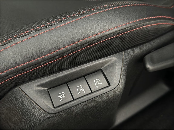 Peugeot 308 SW 24 of 27