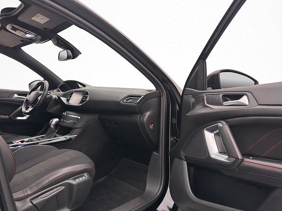 Peugeot 308 SW 13 of 27