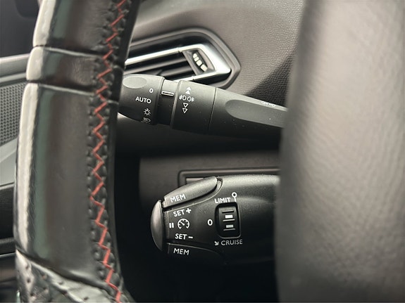 Peugeot 308 SW 20 of 27