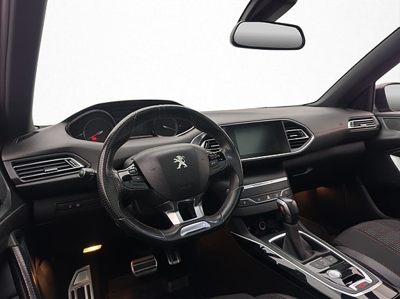 Peugeot 308 SW 16 of 27
