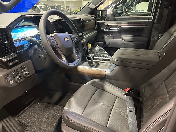 Chevrolet Silverado 1500 5 of 5