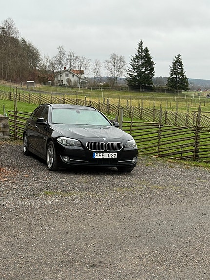 BMW 525d 2 of 7