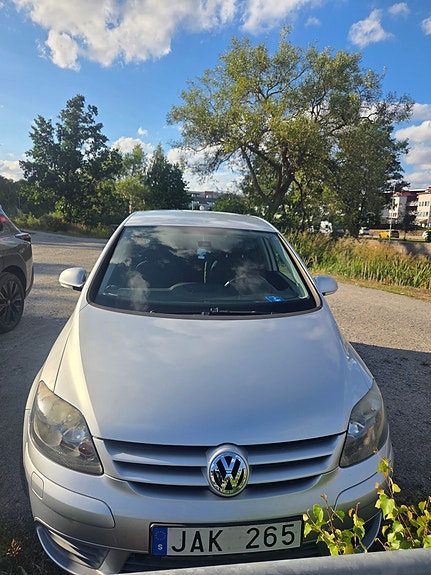 Volkswagen Golf Plus 2 of 5