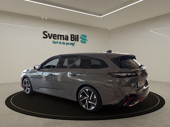 Peugeot 308 SW 4 of 5