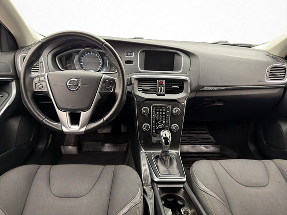 Volvo V40 Cross Country 19 of 28