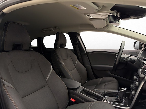 Volvo V40 Cross Country 20 of 28