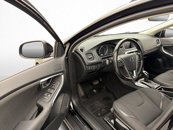 Volvo V40 Cross Country 9 of 28