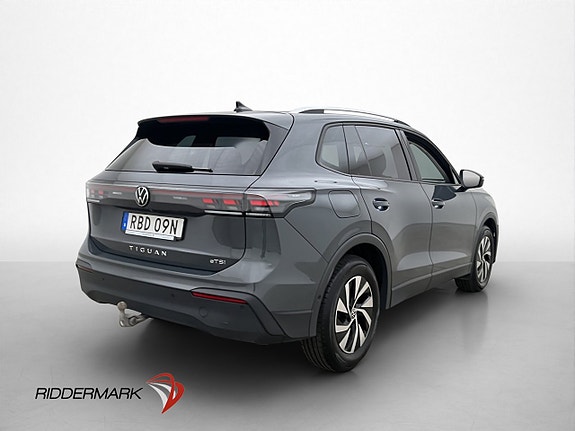 Volkswagen Tiguan 8 of 30