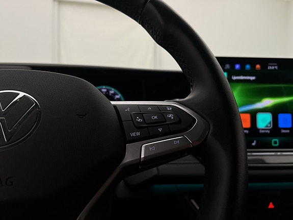 Volkswagen Tiguan 14 of 30