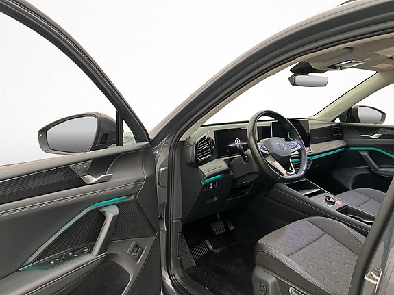 Volkswagen Tiguan 10 of 30