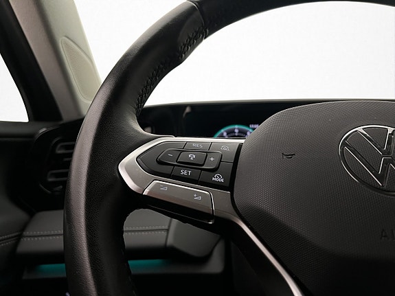 Volkswagen Tiguan 13 of 30