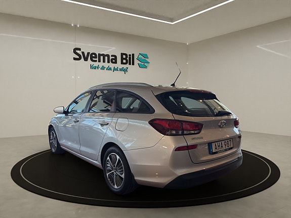 Hyundai i30 4 of 5