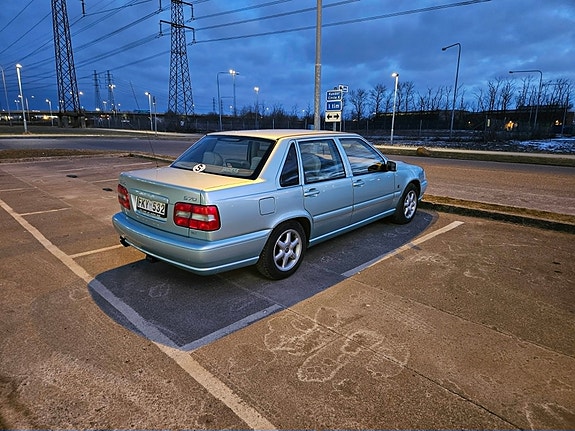 Volvo S70 3 of 5