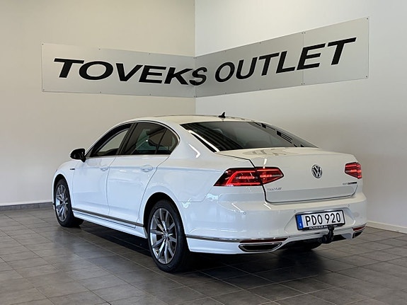 Volkswagen Passat 4 of 19