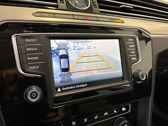 Volkswagen Passat 23 of 23