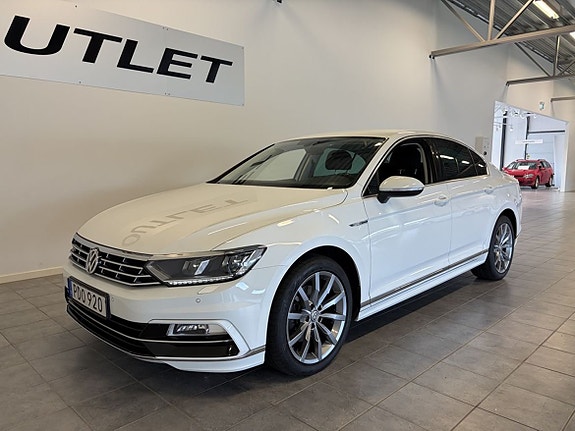 Volkswagen Passat 2 of 19