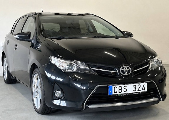 Toyota Auris 3 of 5