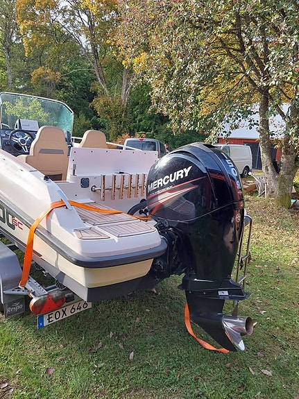 Flipper 600 SC – Mercury F150 inkl. trailer 80km/h | 305 gångtimmar 2 of 7