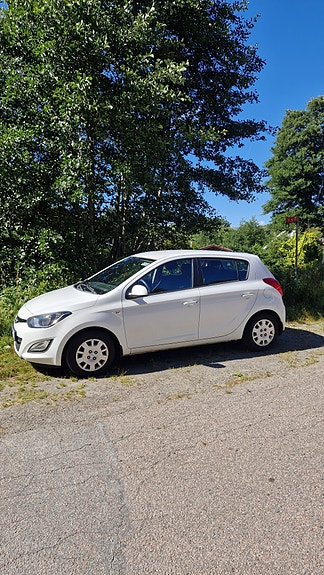 Hyundai i20 4 of 6