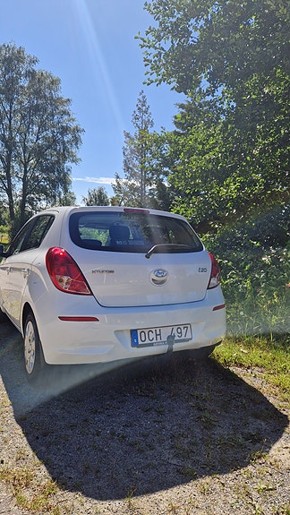 Hyundai i20 3 of 6