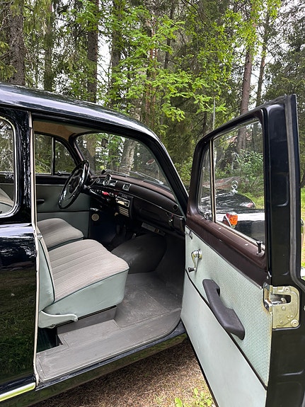 Mercedes-Benz 180 9 of 13