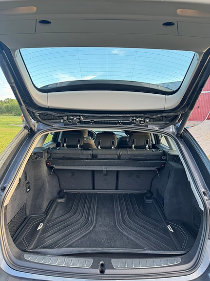 BMW 320d 11 of 15