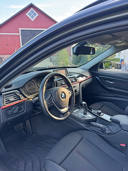 BMW 320d 8 of 15