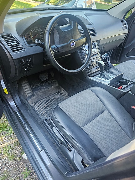 Volvo XC90 8 of 10