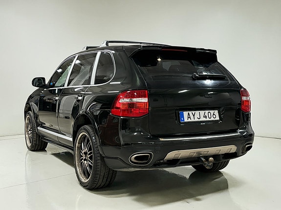 Porsche Cayenne S 16 of 20