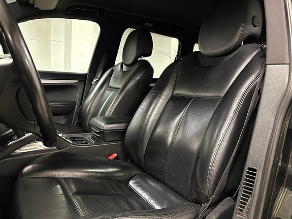 Porsche Cayenne S 3 of 5