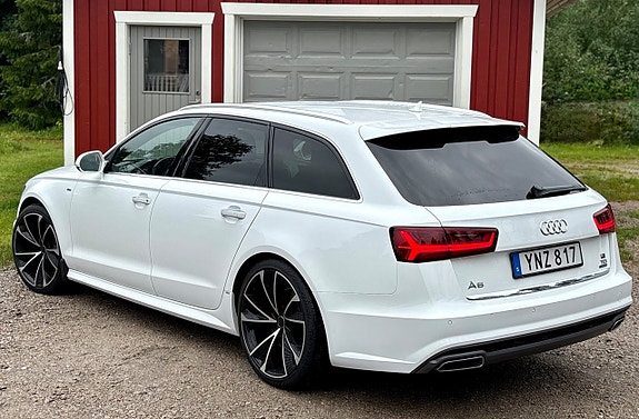 Audi A6 4 of 5