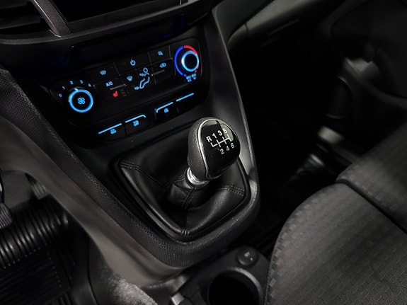 Ford Transit Connect 18 of 23