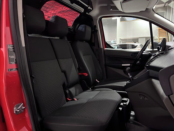 Ford Transit Connect 22 of 23