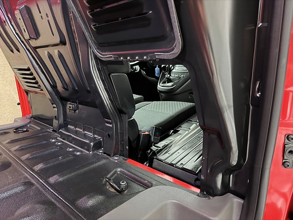 Ford Transit Connect 23 of 23