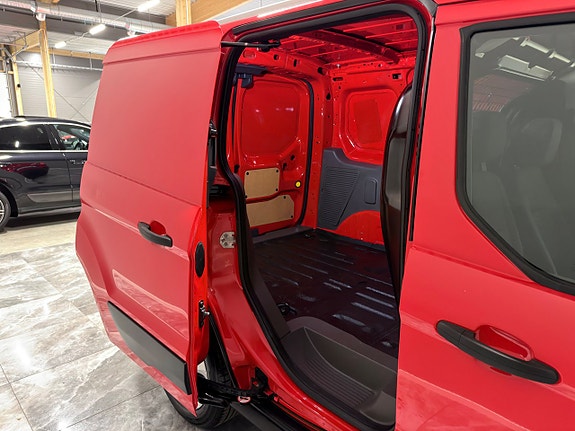 Ford Transit Connect 10 of 23
