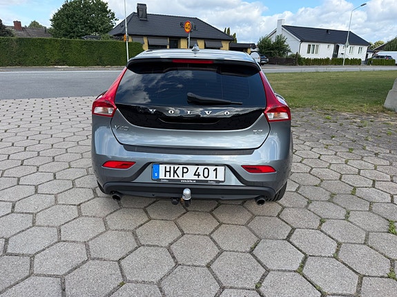 Volvo V40 4 of 5