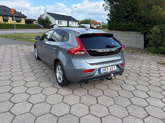 Volvo V40 3 of 5