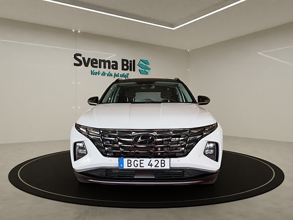 Hyundai Tucson 2 of 5