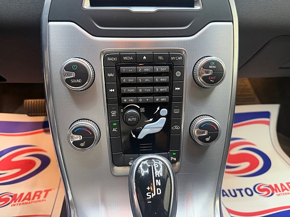 Volvo V70 13 of 16