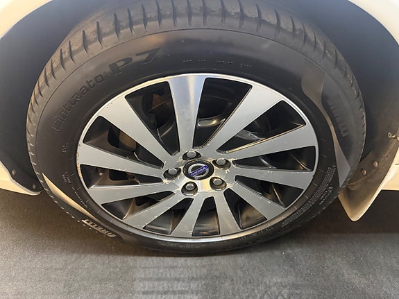 Volvo V70 16 of 16