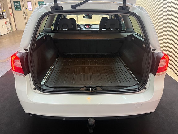 Volvo V70 7 of 16