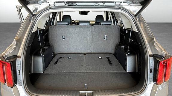 Kia Sorento 12 of 12