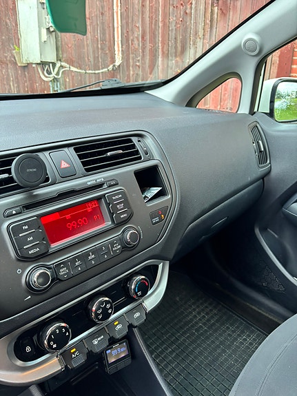 Kia Rio 9 of 9