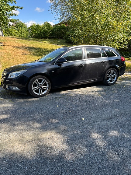 Opel Insignia 4 of 5