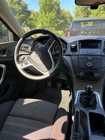 Opel Insignia 3 of 5